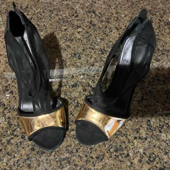 Zara Stiletto Heels - Picture 1 of 1